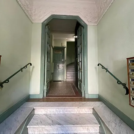 Apartmán Chaleureux Proche De L'eglise Russe *
